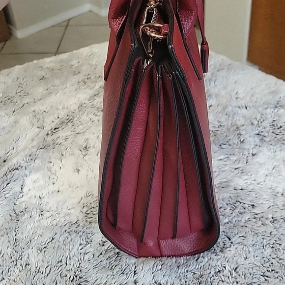 NWOT Maroon colored bag‎ - Picture 3 of 10